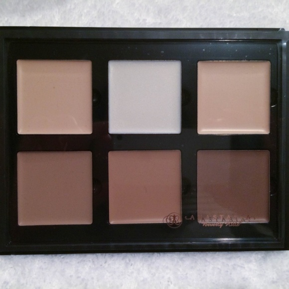 ✨NEW✨ Anastasia Beverly Hills Contour Kit in Fair - Picture 3 of 4